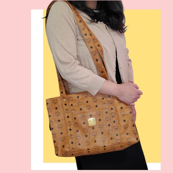 USED Vintage MCM Visetos Tote Bag - Picture 12 of 16